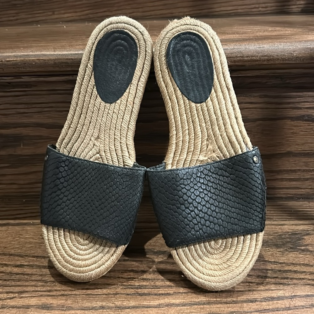 UGG Black Cherry Exotic Slide JSandals
